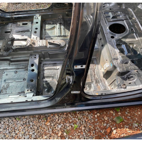 Recorte Lata Lateral T Esquerda Fiat linea