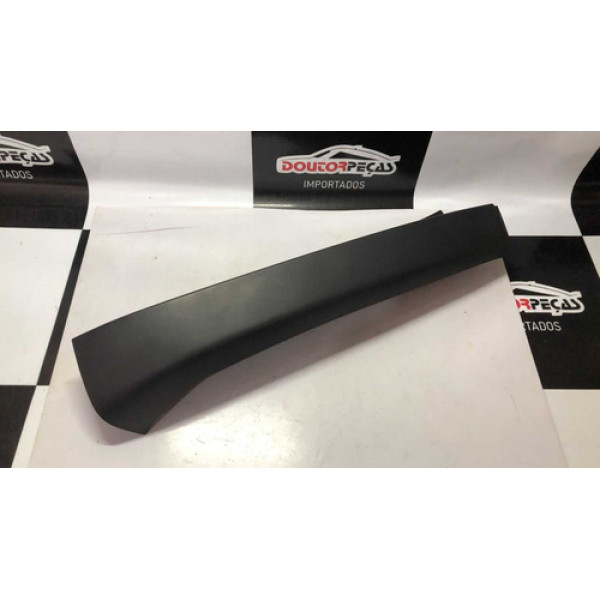 Acabamento Coluna Traseira Direita Kia Sportage 2.0 2010