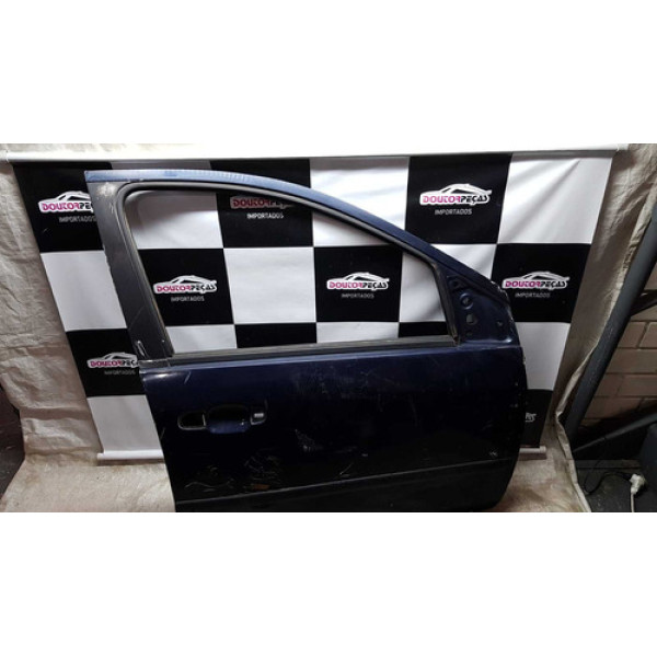 Porta Dianteira Direita Ford Fiesta 03/13 Dianteira Direito