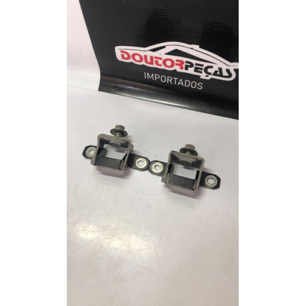 Dobradica Porta Malas Do Nissan March 2012