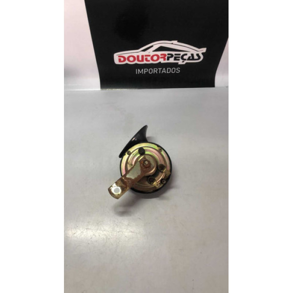 Buzina Universal Usada