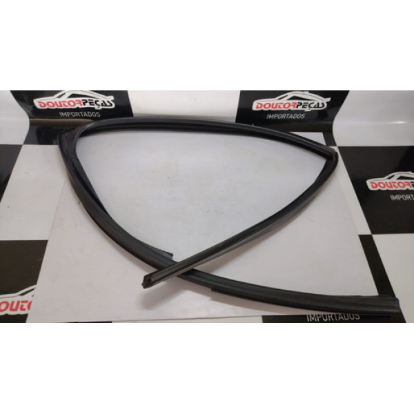 Guarnicao De Vidro Traseira Direita Ford Fusion 2008