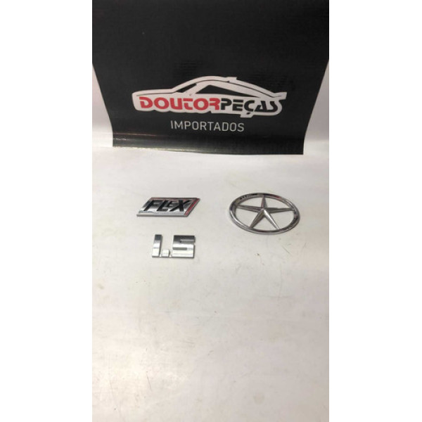 Emblemas Tampa Traseira Jac J3 Hatch 2015