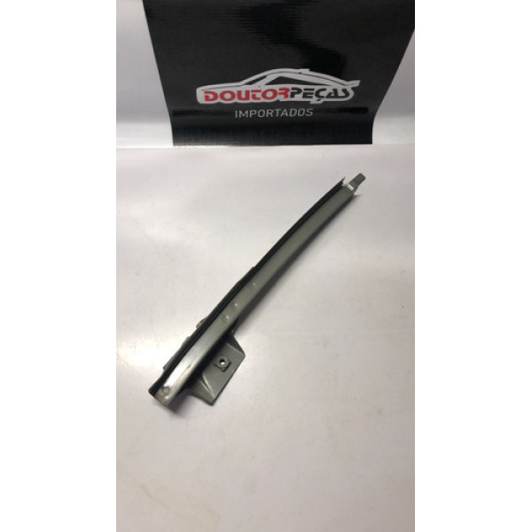 Canaleta Guia Vidro Renault Oroch Dianteiro Direito 2017