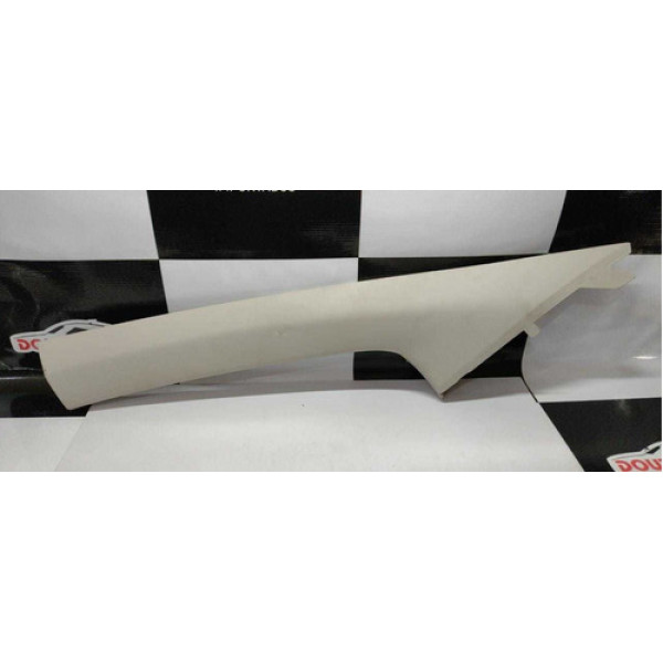 Acabamento Coluna Dianteira Esquerda onix