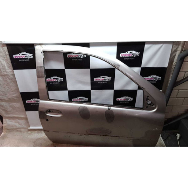 Porta Dianteira Direita Strada 96/06 Dianteira Direito