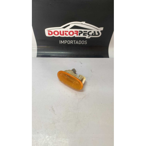 Pisca Paralama Dianteira Esquerda l200