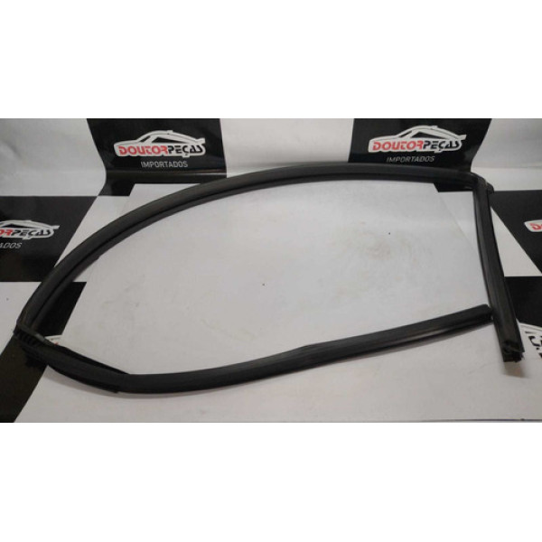 Guarnicao Dianteira Direita Nissan Versa 2020