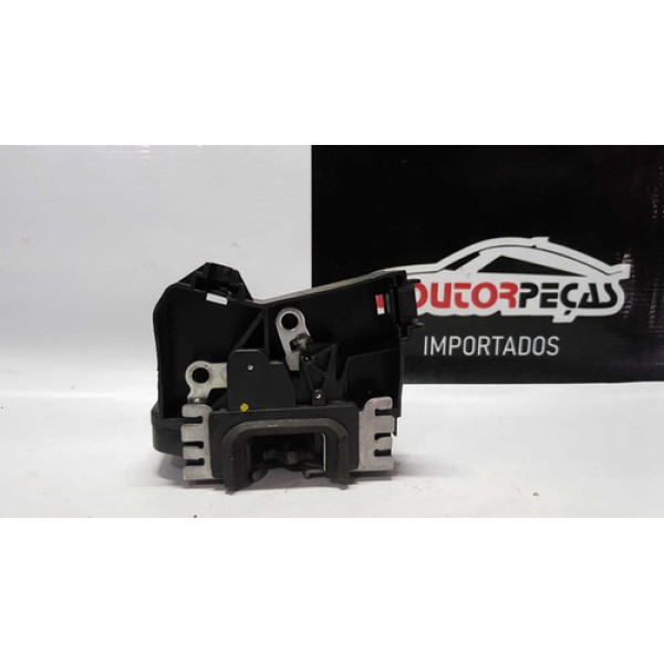 Fechadura Dianteira Direita Corsa Montana 02/11