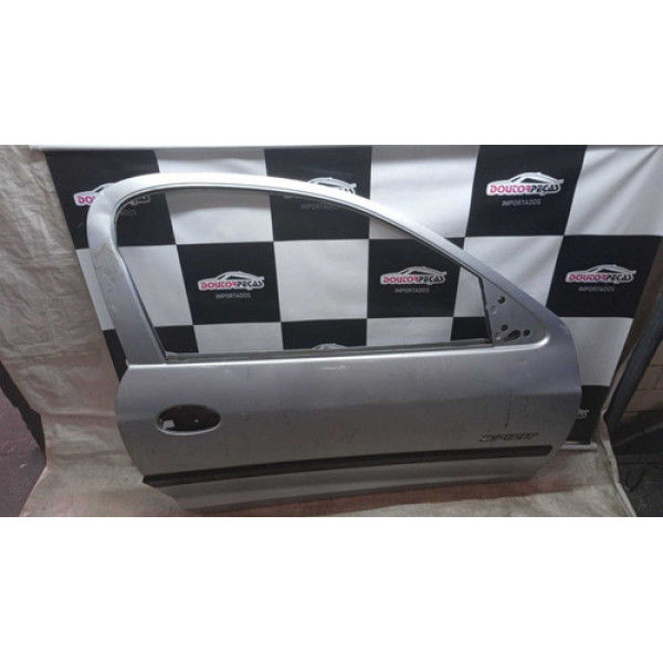 Porta Dianteira Direita Celta 00/14 2 Portas Com detalhe Dianteira Esquerdo