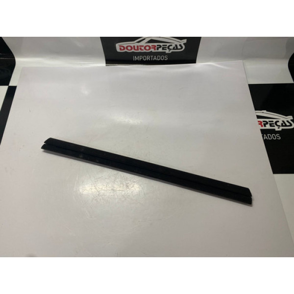 Pestana Interna Traseira Direita Nissan March 2012