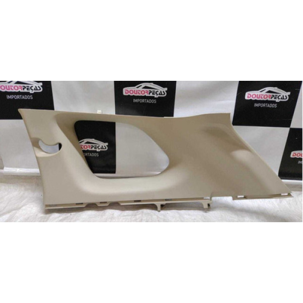 Moldura Coluna Lateral Traseira Direita Outlander 2015