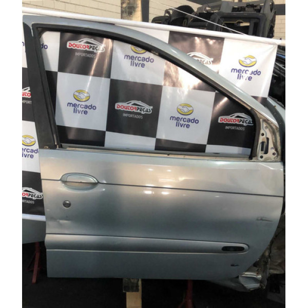 Porta Dianteira Direita Renault Scenic 2002 Dianteira Direito Prateado