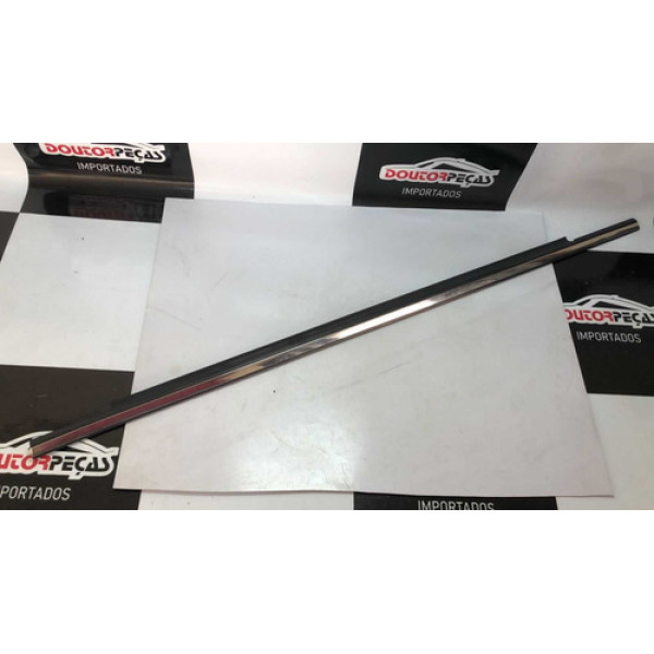 Pestana Externa Traseira Esquerda Fiat Linea 2009