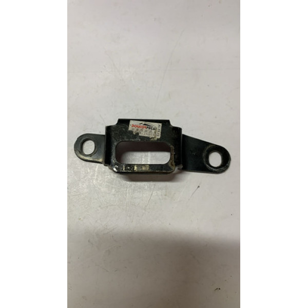 Batente Trava Trinco Tampa Traseira Oroch 