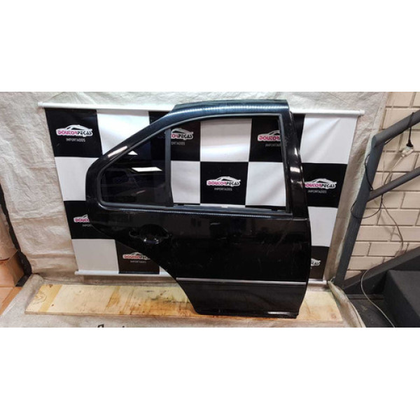 Porta Traseira Direita Vw Bora 99/07 Traseira Direito