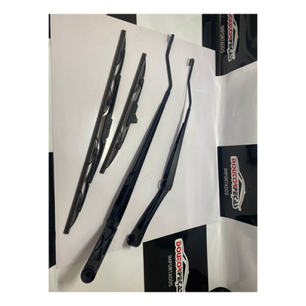 Par De Braco Do Limpador De Parabrisa Nissan versa 2020 Direito