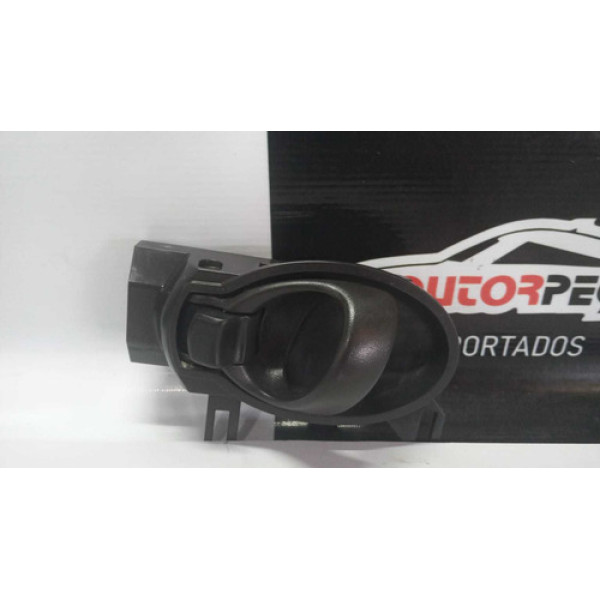 Maçaneta Interna Dianteira Esquerda March 11/14 Dianteira