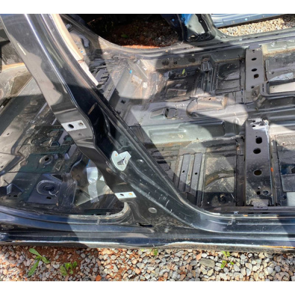 Recorte Lata Lateral T Direita Fiat linea